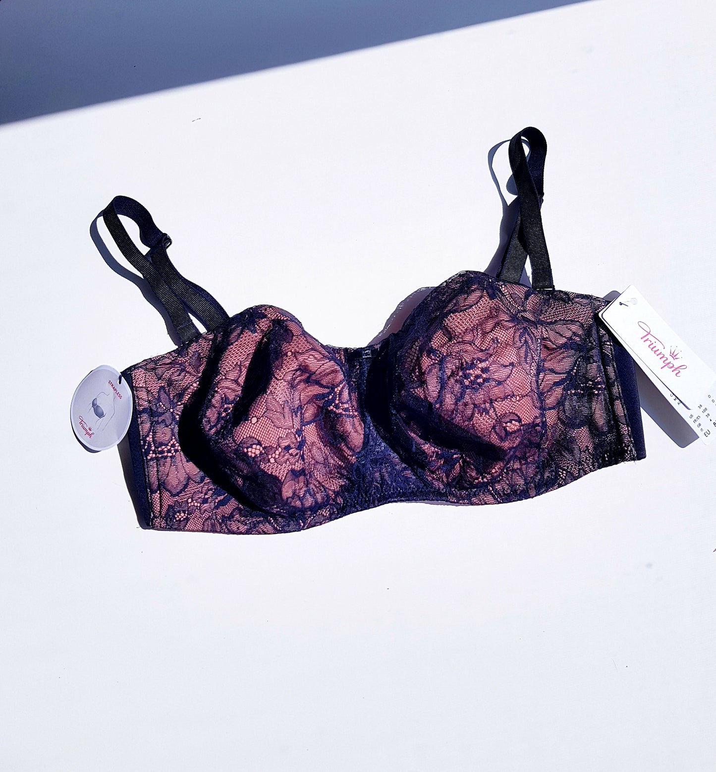 Triumph Amourette Charm WD liemenėlė – su lankeliais ir nuimamomis petnešėlėmis