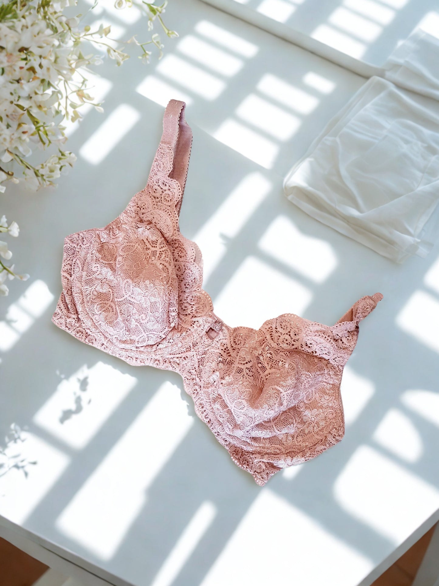 Triumph Amourette 300 liemenėlė – nėriniuota, su lankeliais