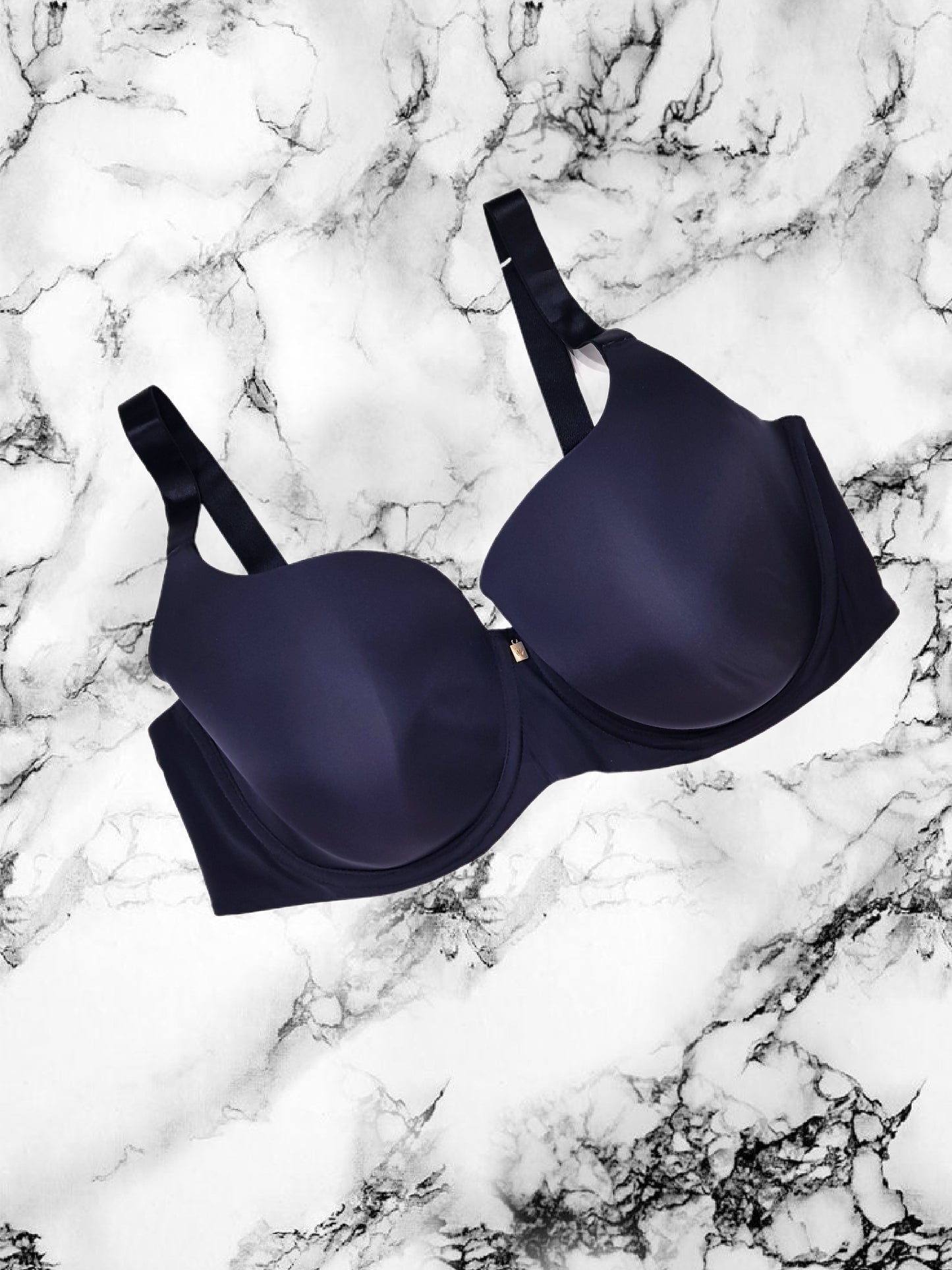 Triumph Body Make-Up Essentials WP juoda liemenėlė su pakietintais kaušeliais